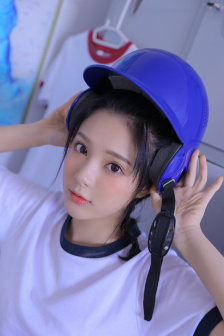 蕾丝美女